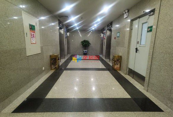 万通金融中心（原万通新世界中心）