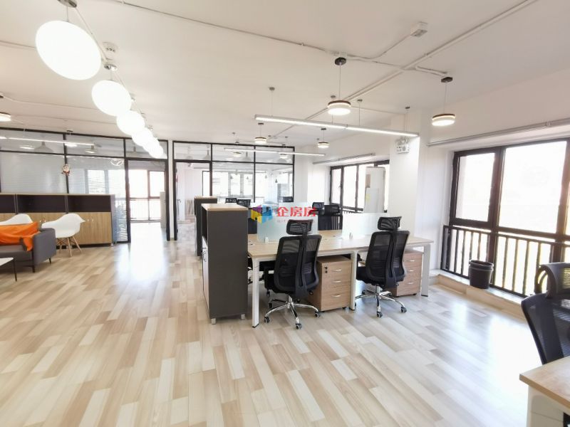 凯旋中心（凯旋城）