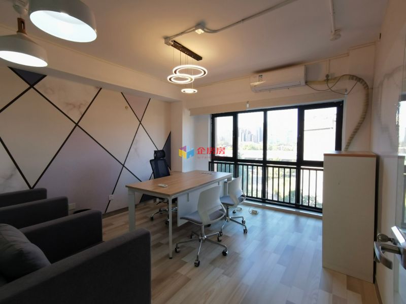 凯旋中心（凯旋城）