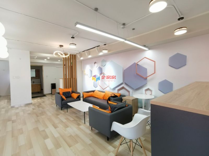 凯旋中心（凯旋城）