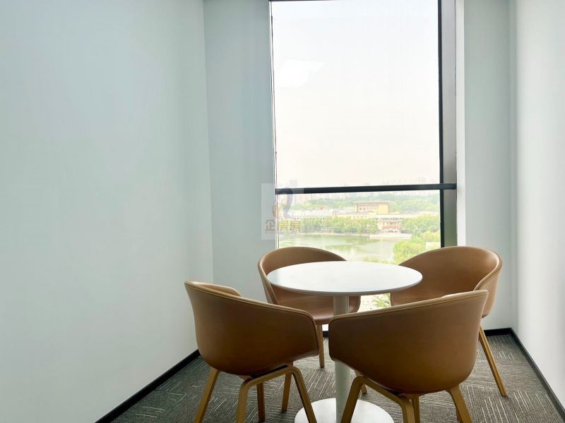 骏豪中央公园广场