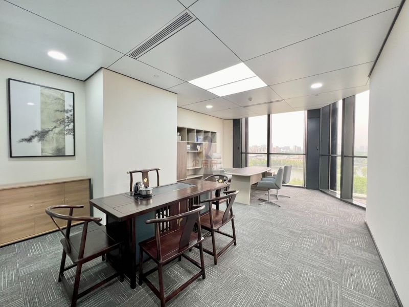 骏豪中央公园广场