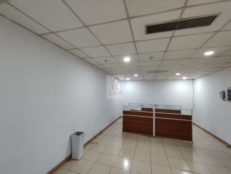 隆宝宸商务大厦